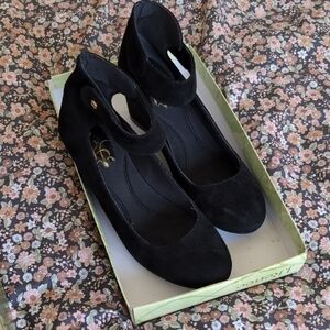 Elegant Black Women's Shoes